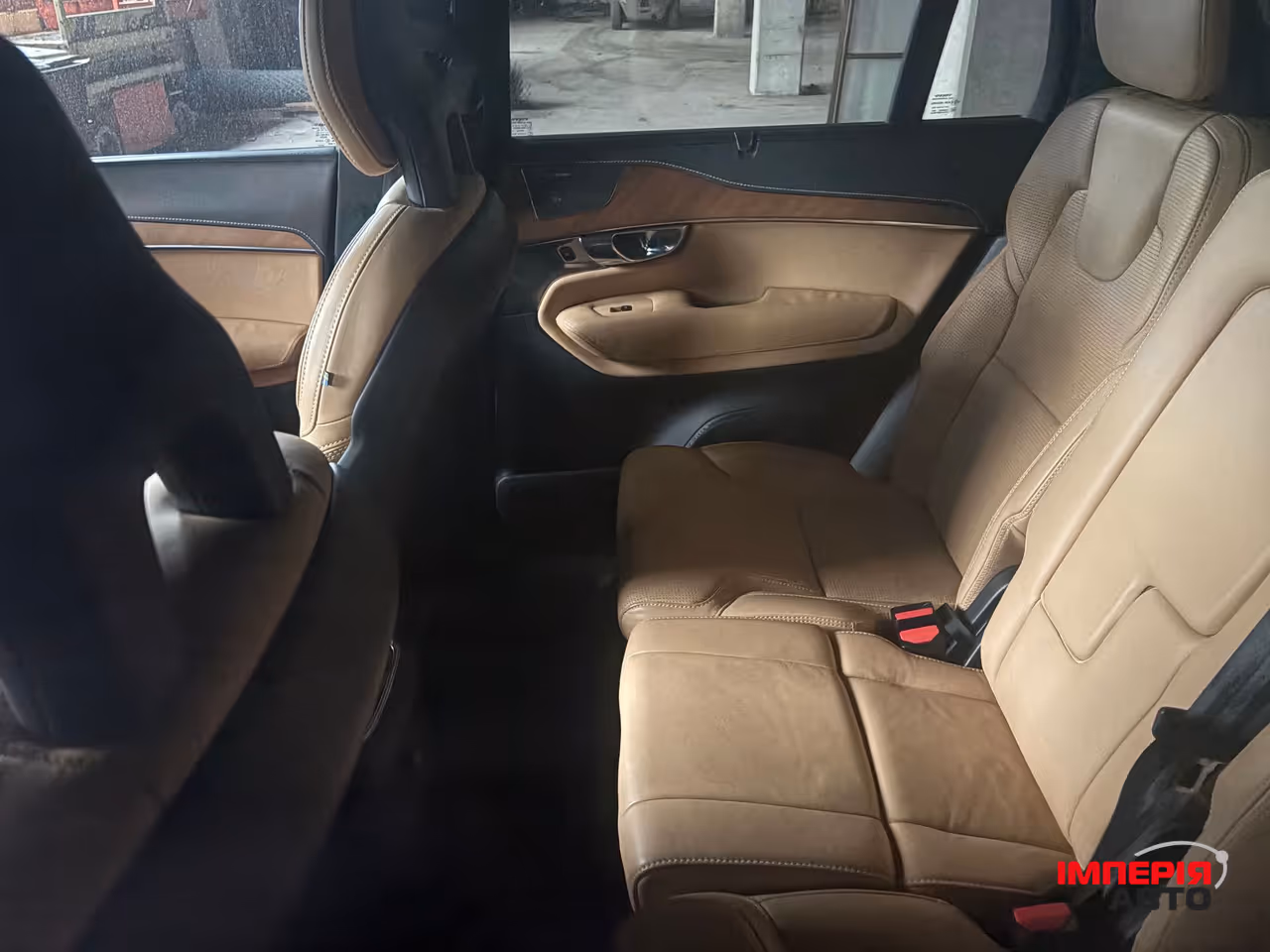 Volvo XC90 - фото 9