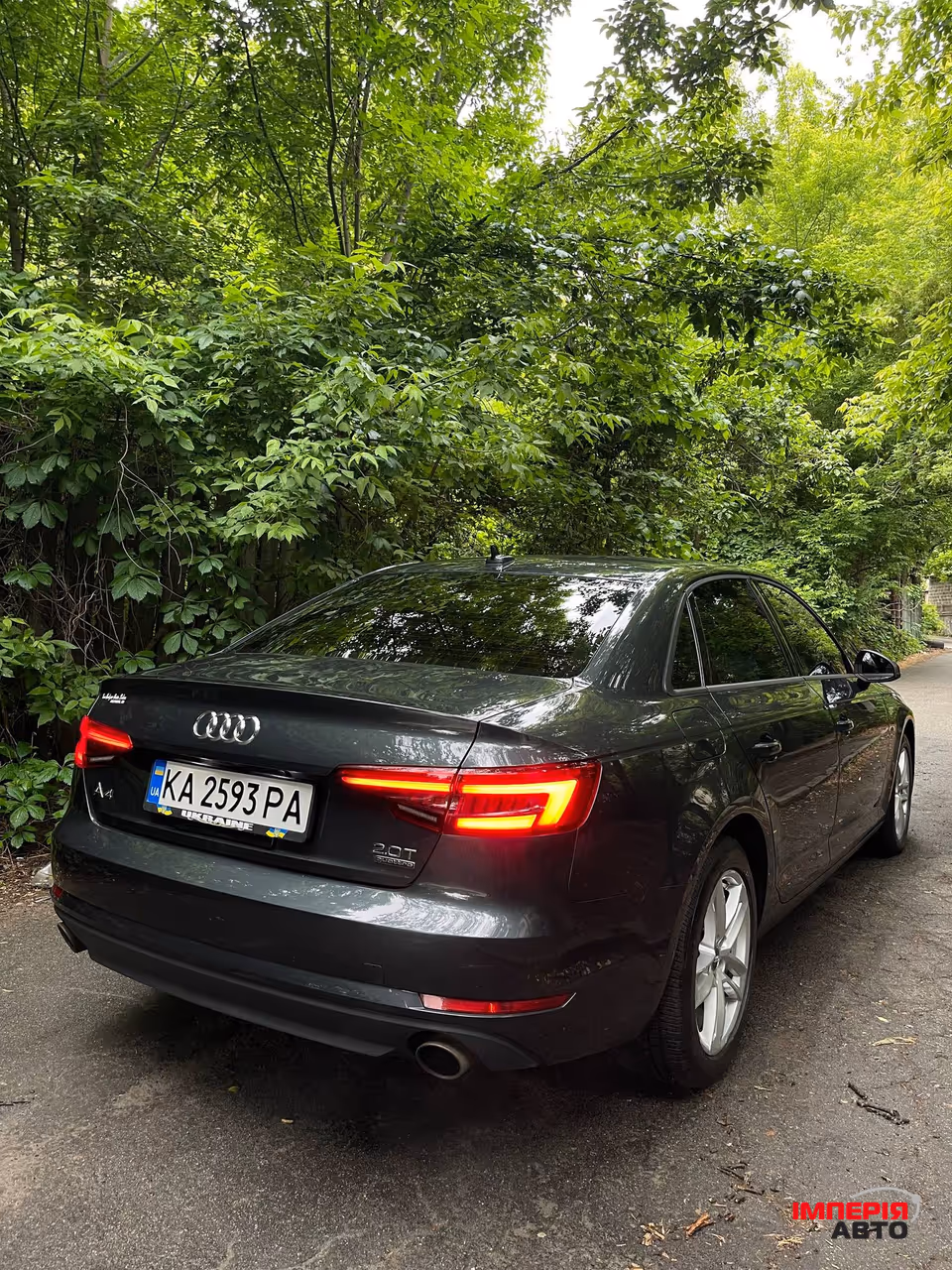 Audi A4 - фото 4