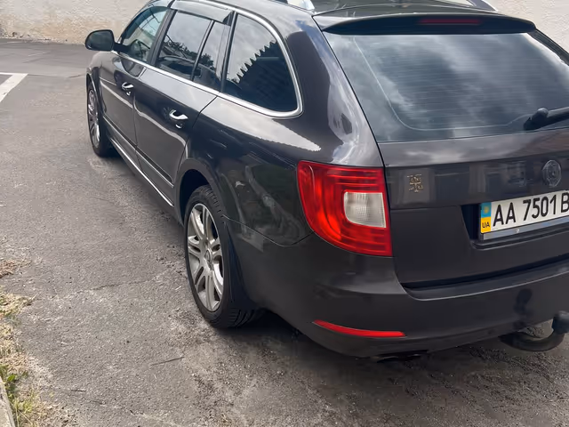 Skoda Superb - фото 5