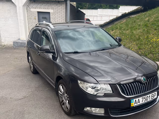 Skoda Superb - фото 3