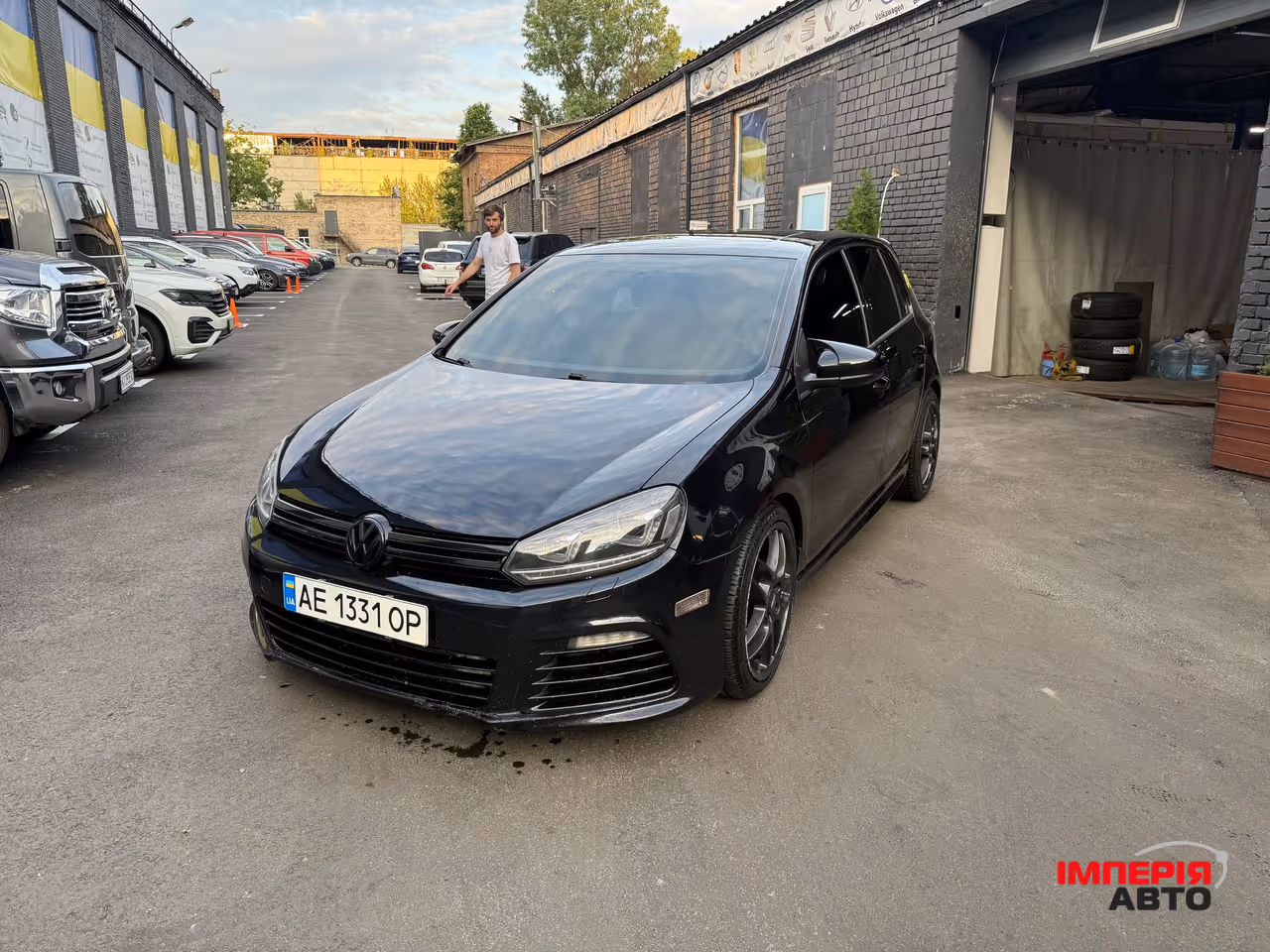 Volkswagen Golf R - фото 12