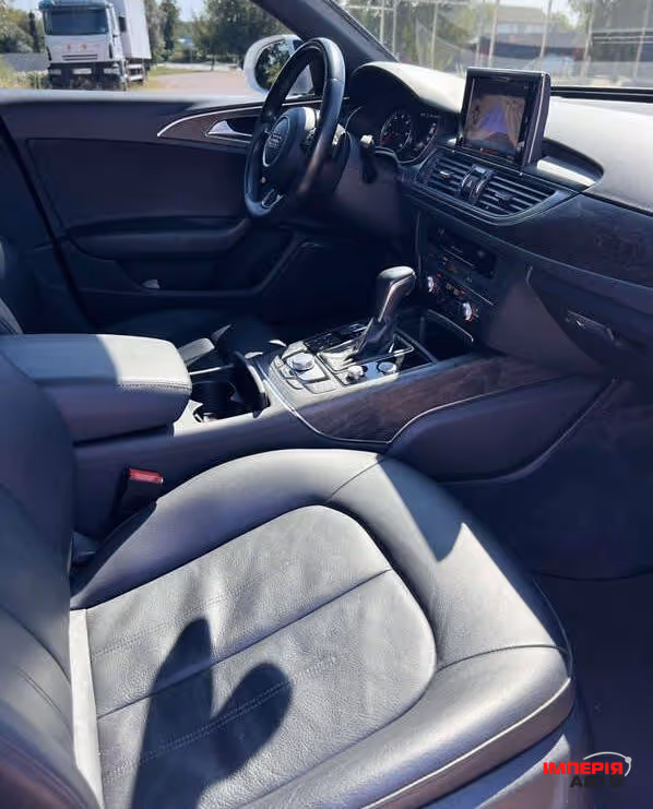 Audi A6 - фото 12
