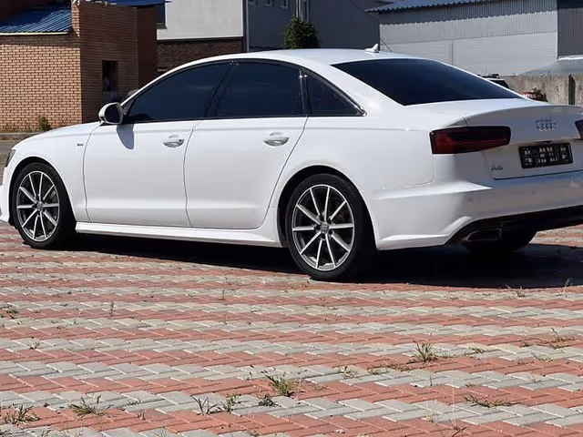 Audi A6 - фото 4
