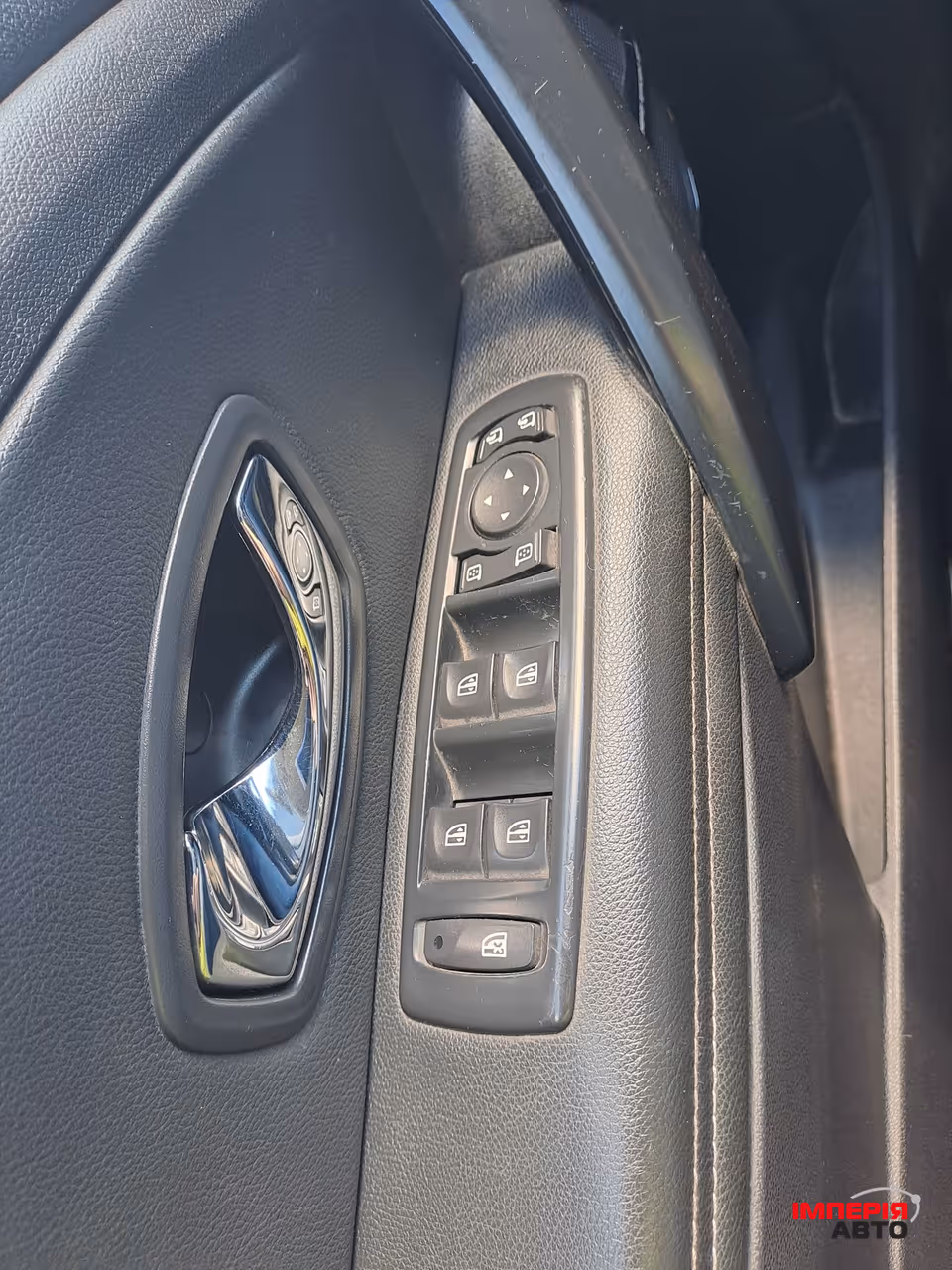Renault Megane - фото 8