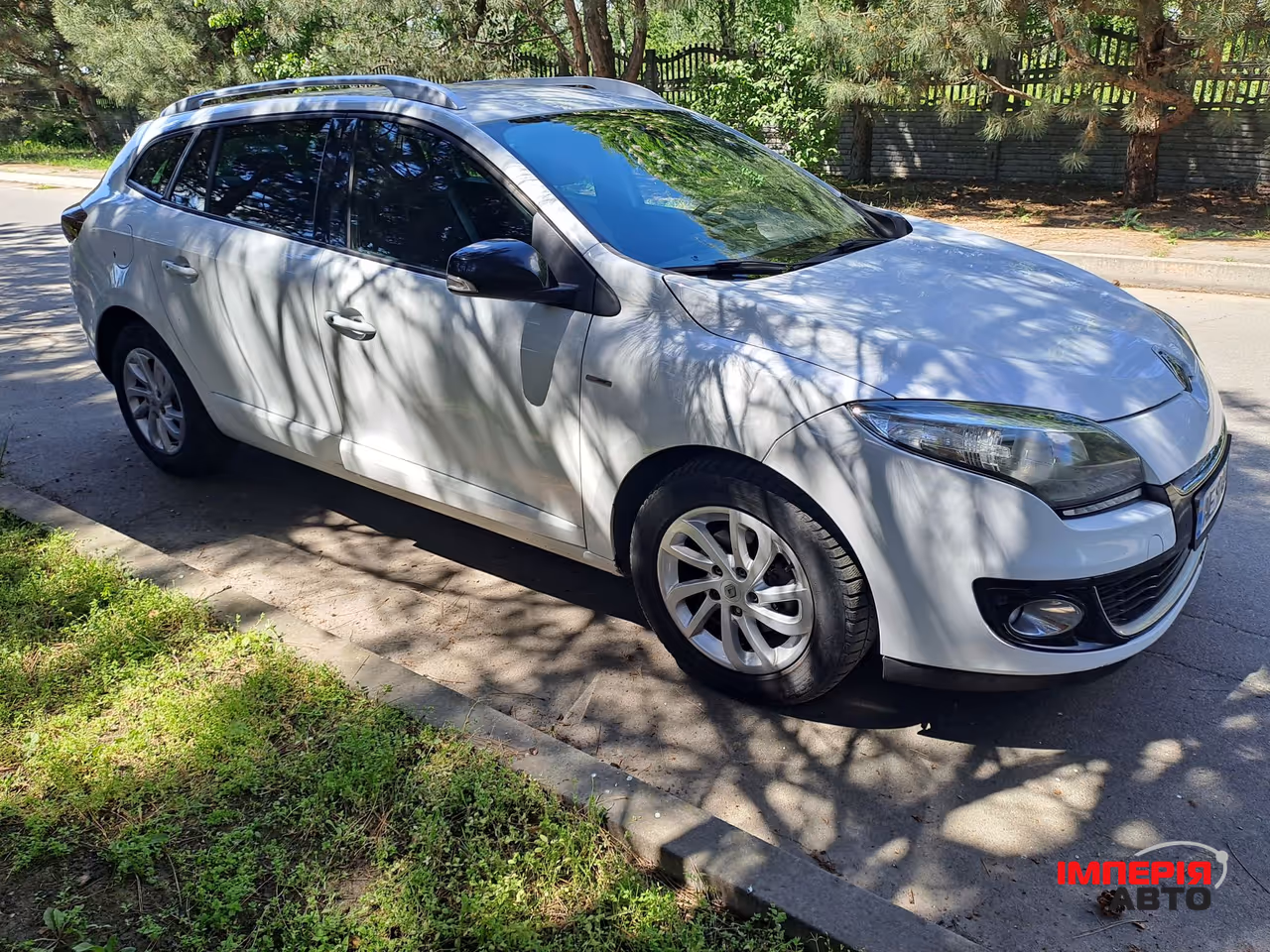 Renault Megane - фото 1
