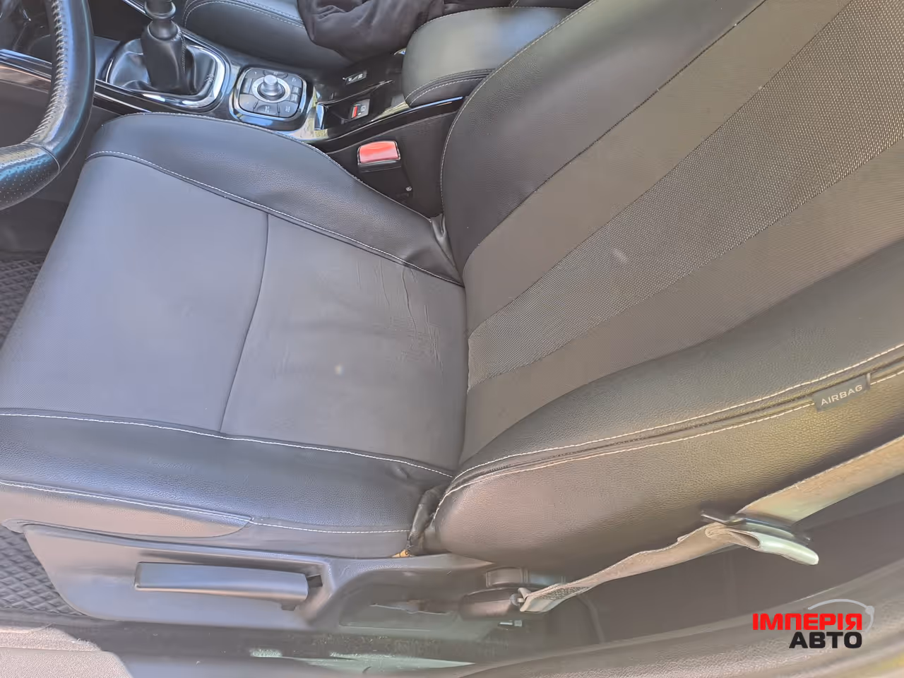 Renault Megane - фото 11