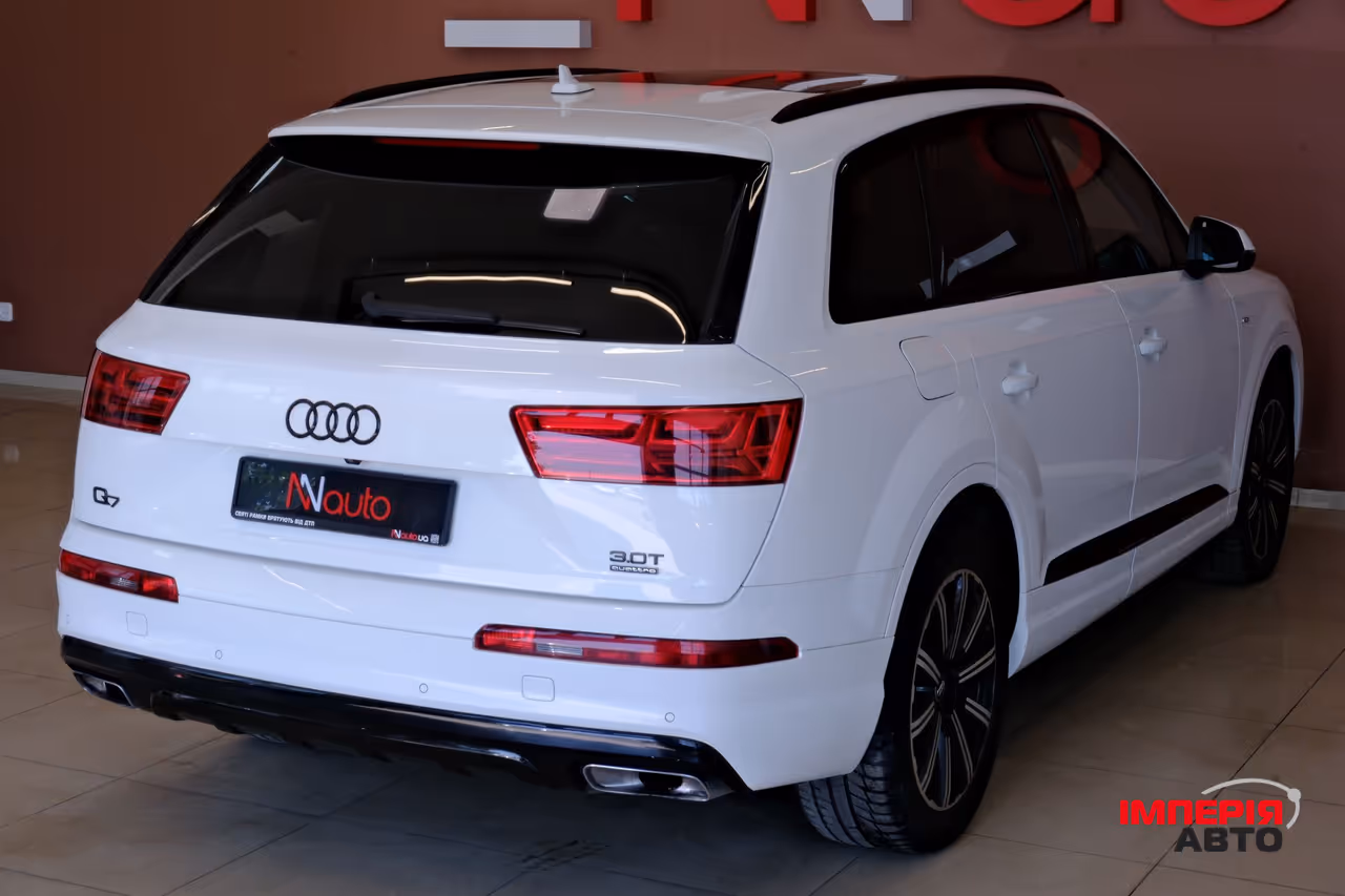Audi Q7 - фото 5