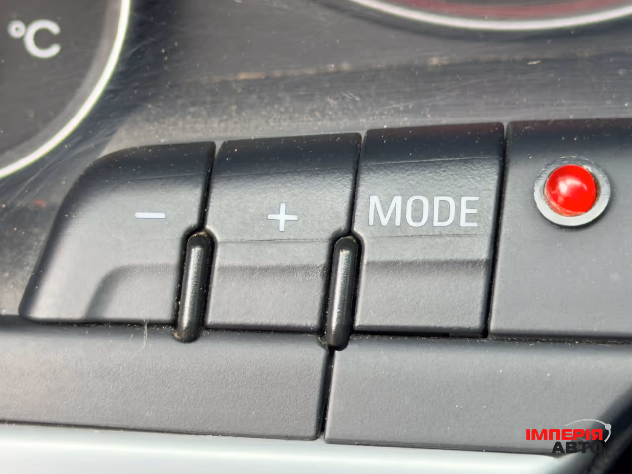 Audi A4 - фото 43