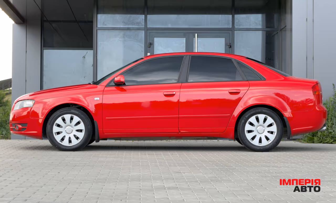 Audi A4 - фото 6
