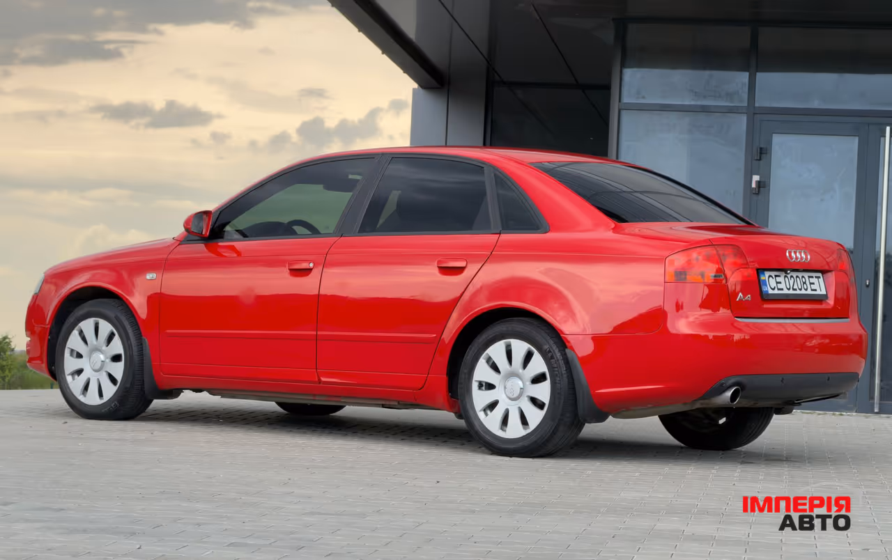 Audi A4 - фото 2