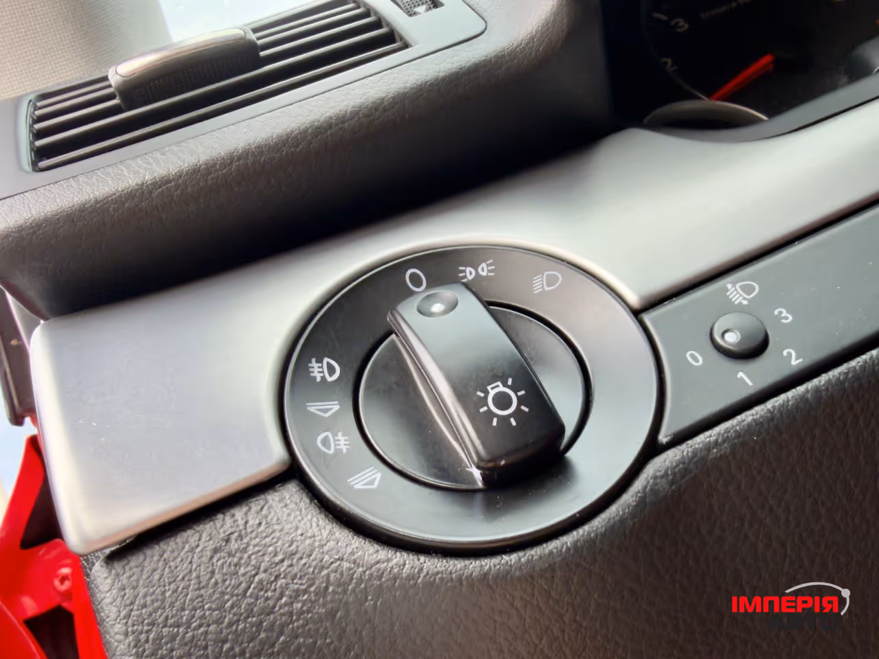 Audi A4 - фото 49