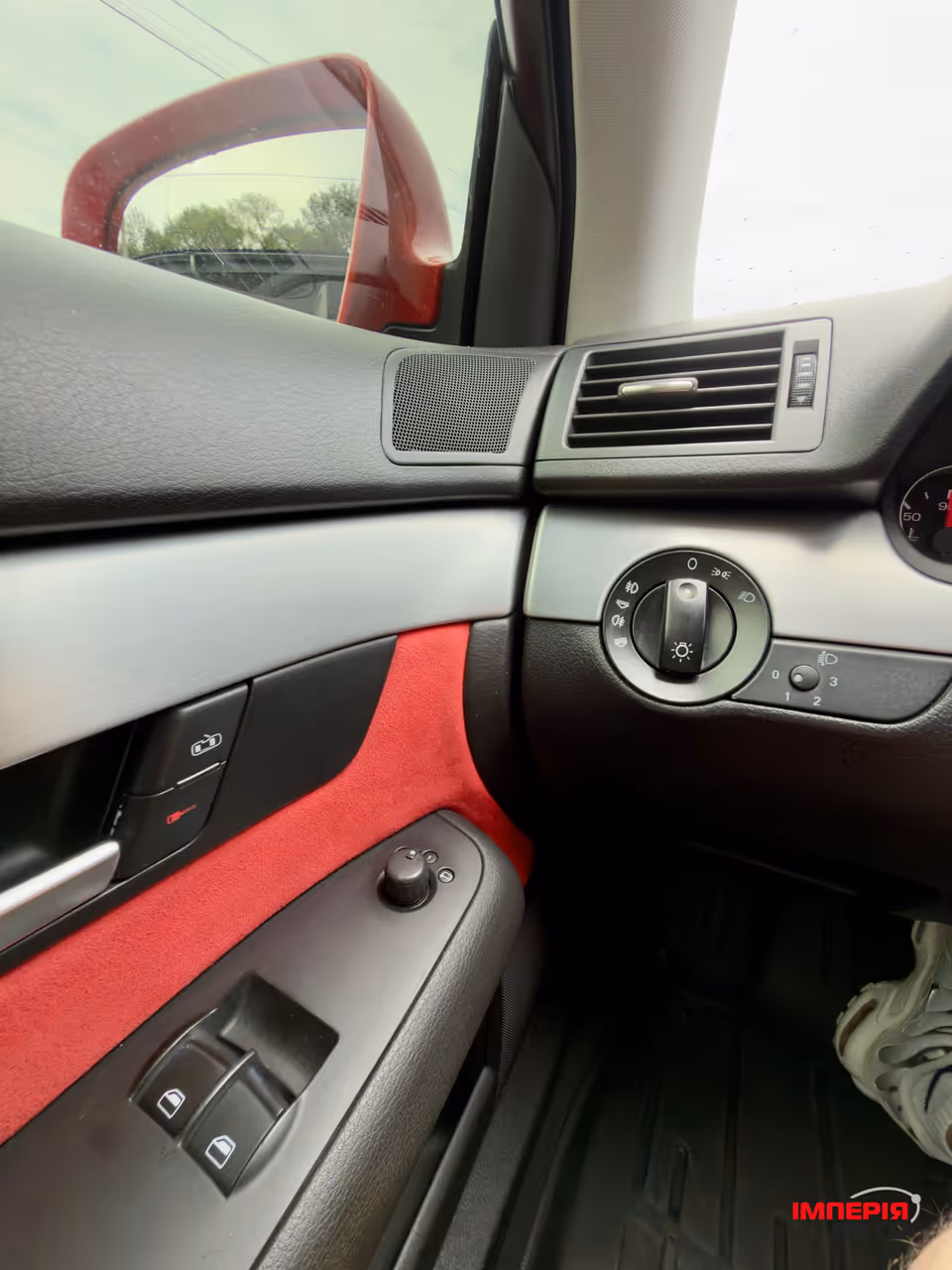 Audi A4 - фото 25