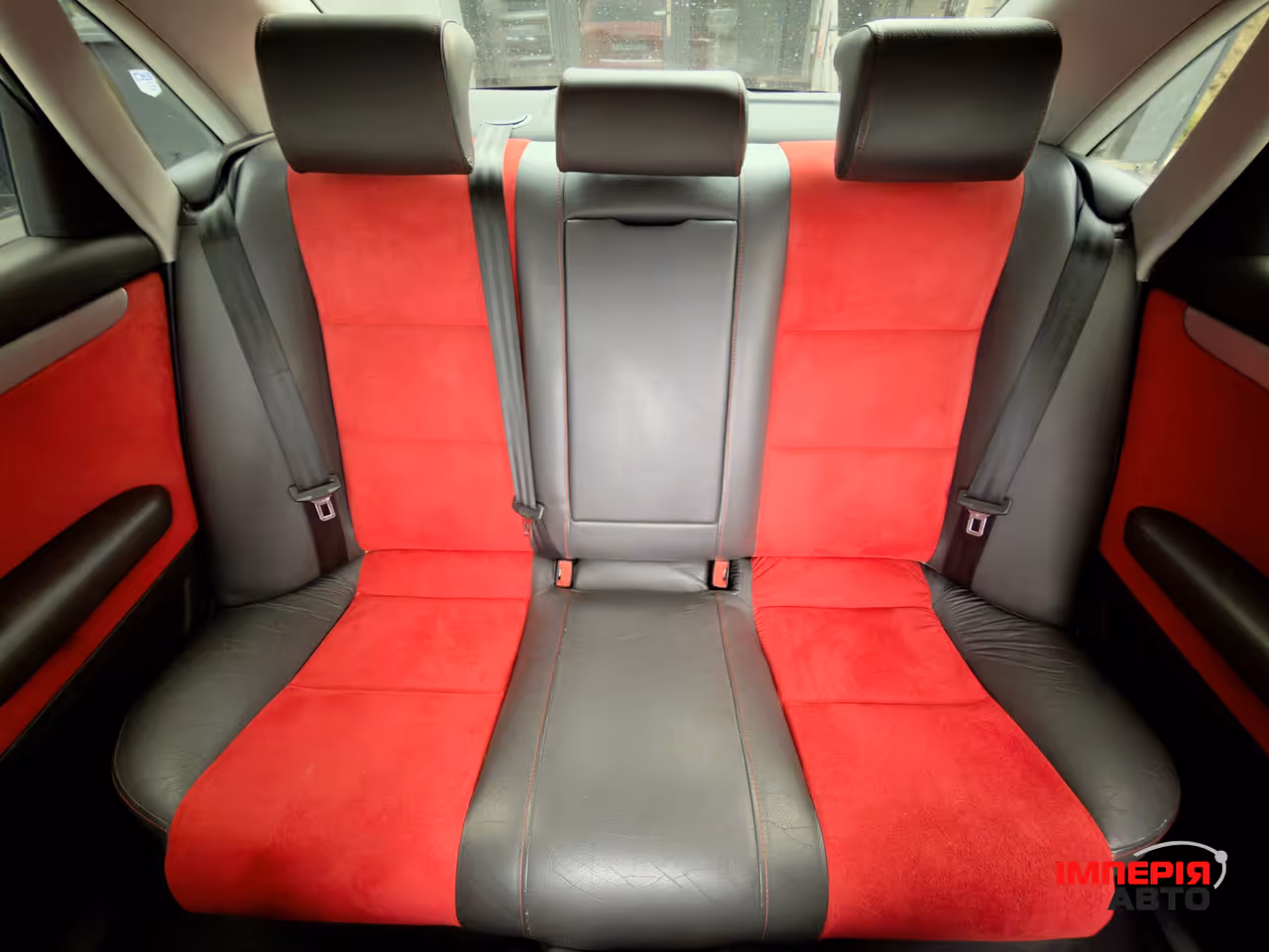 Audi A4 - фото 16