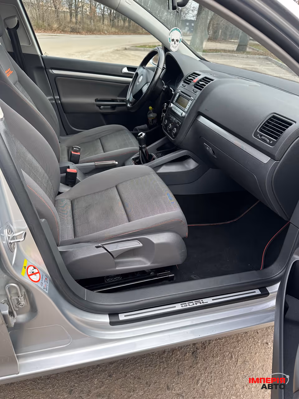 Volkswagen Golf - фото 7