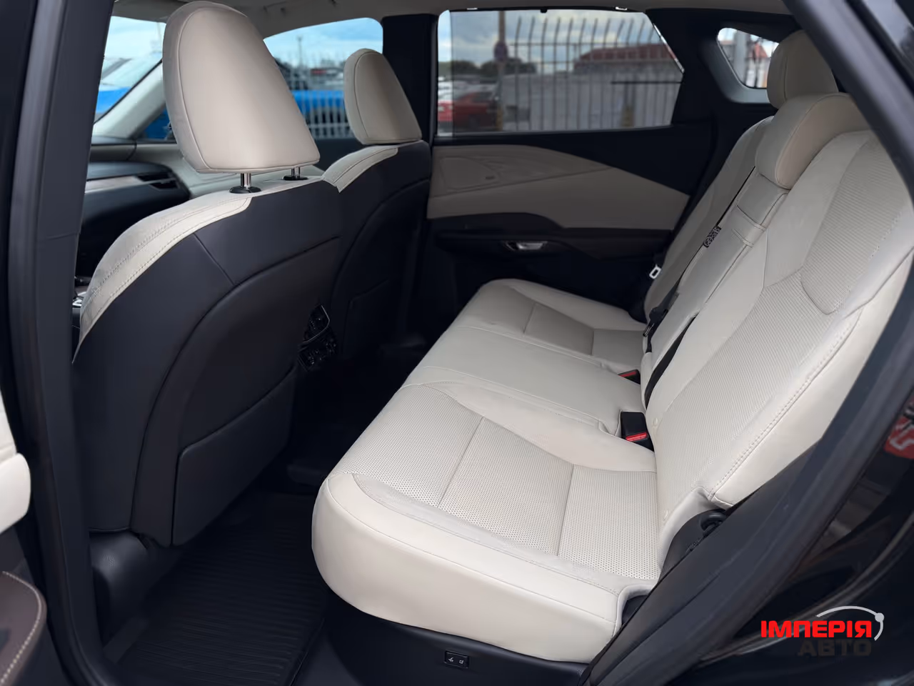 Lexus RX - фото 15
