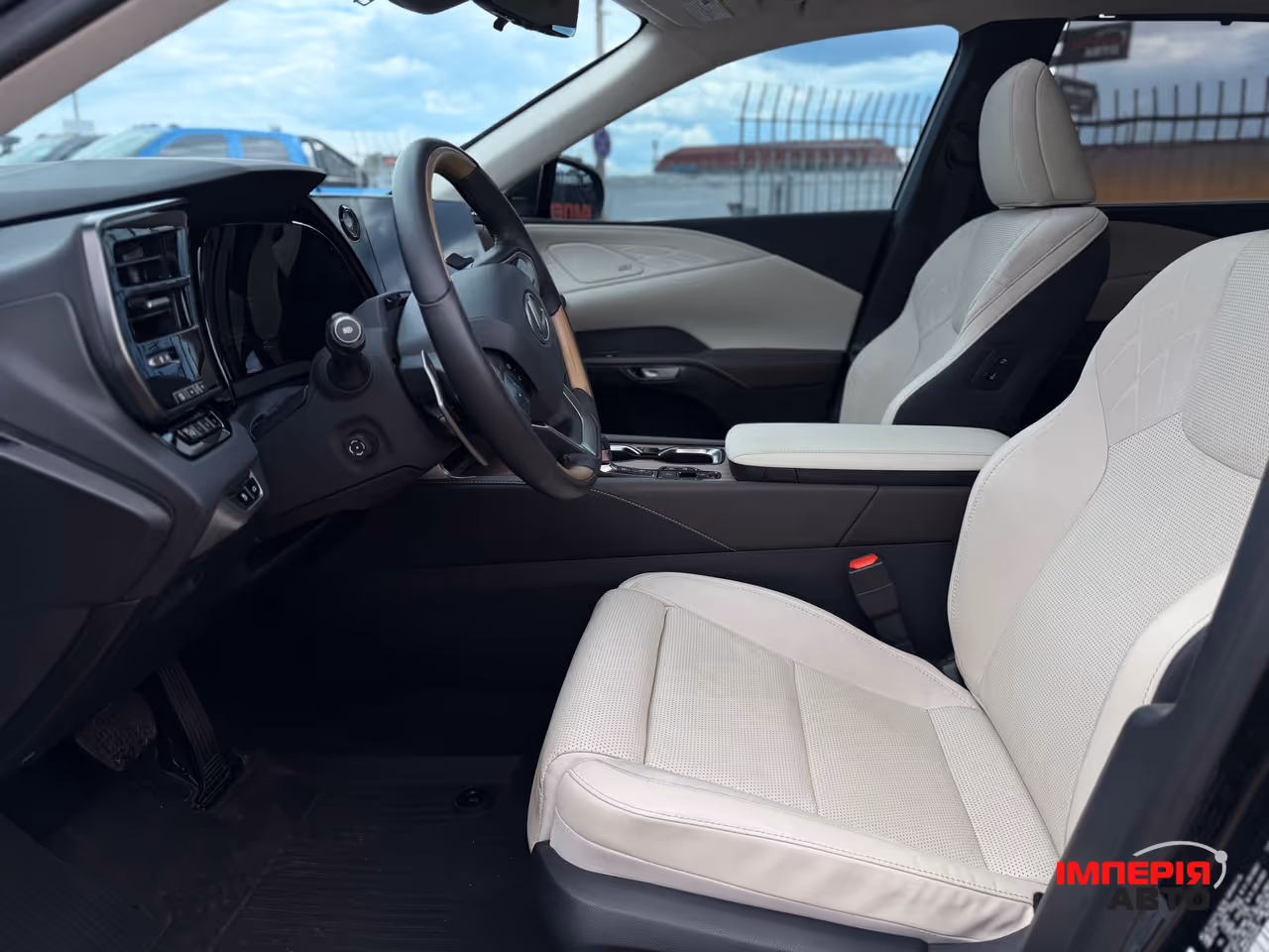 Lexus RX - фото 10