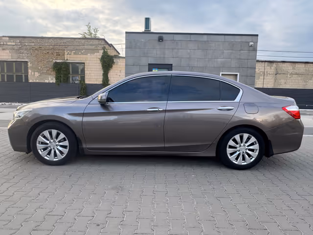 Honda Accord - фото 3