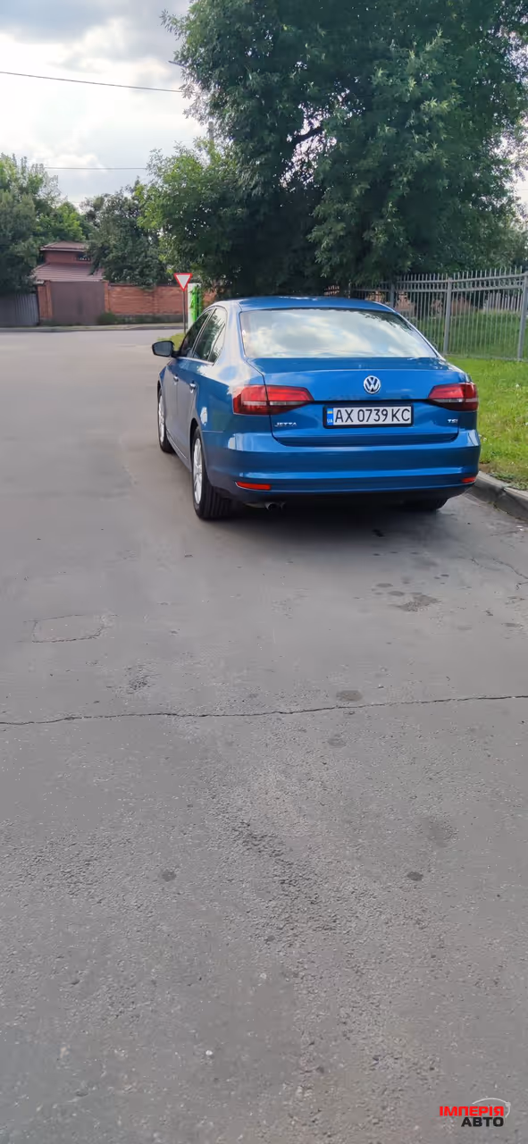 Volkswagen Jetta - фото 1