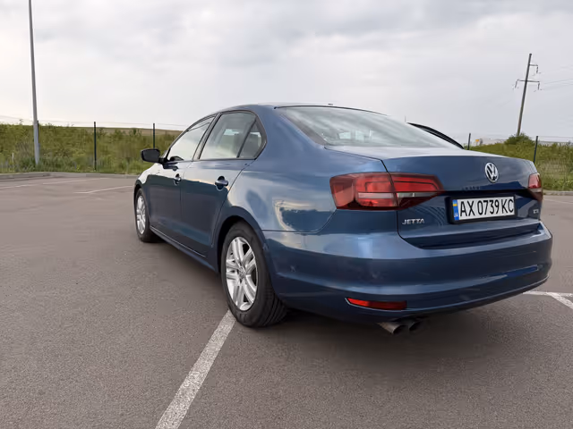 Volkswagen Jetta - фото 4