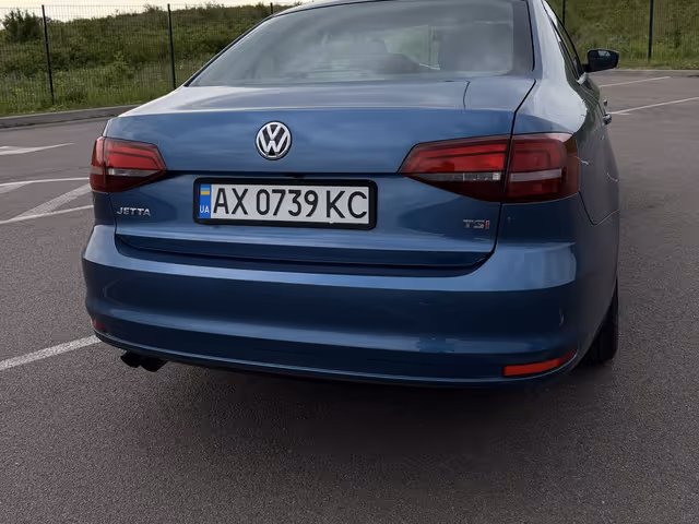 Volkswagen Jetta - фото 5