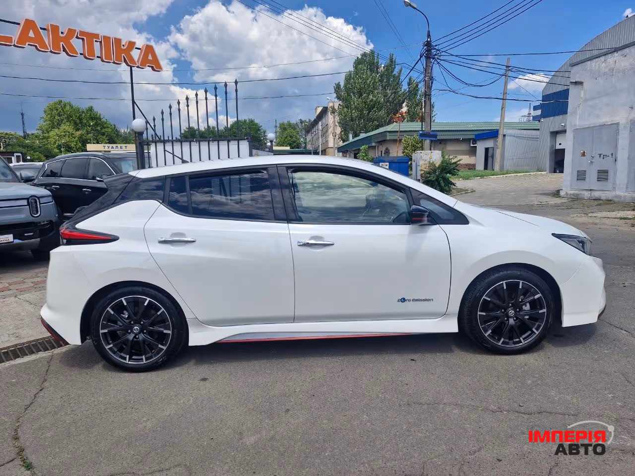 Nissan Leaf - фото 6