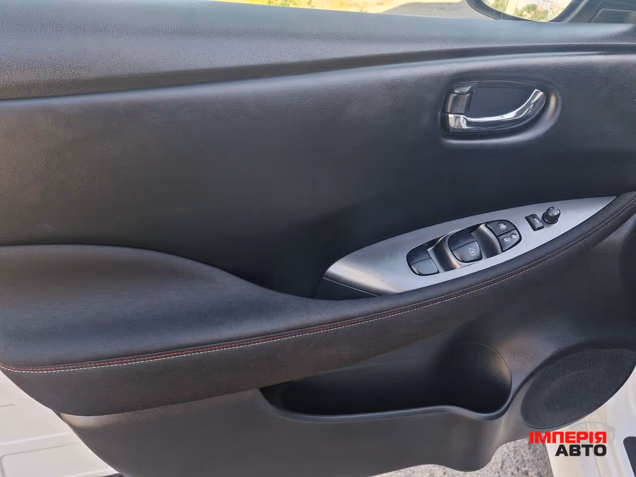Nissan Leaf - фото 9