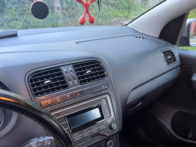 Volkswagen Polo - фото 4