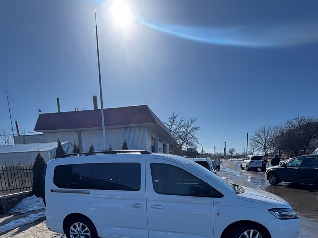 Volkswagen Caddy - фото 3