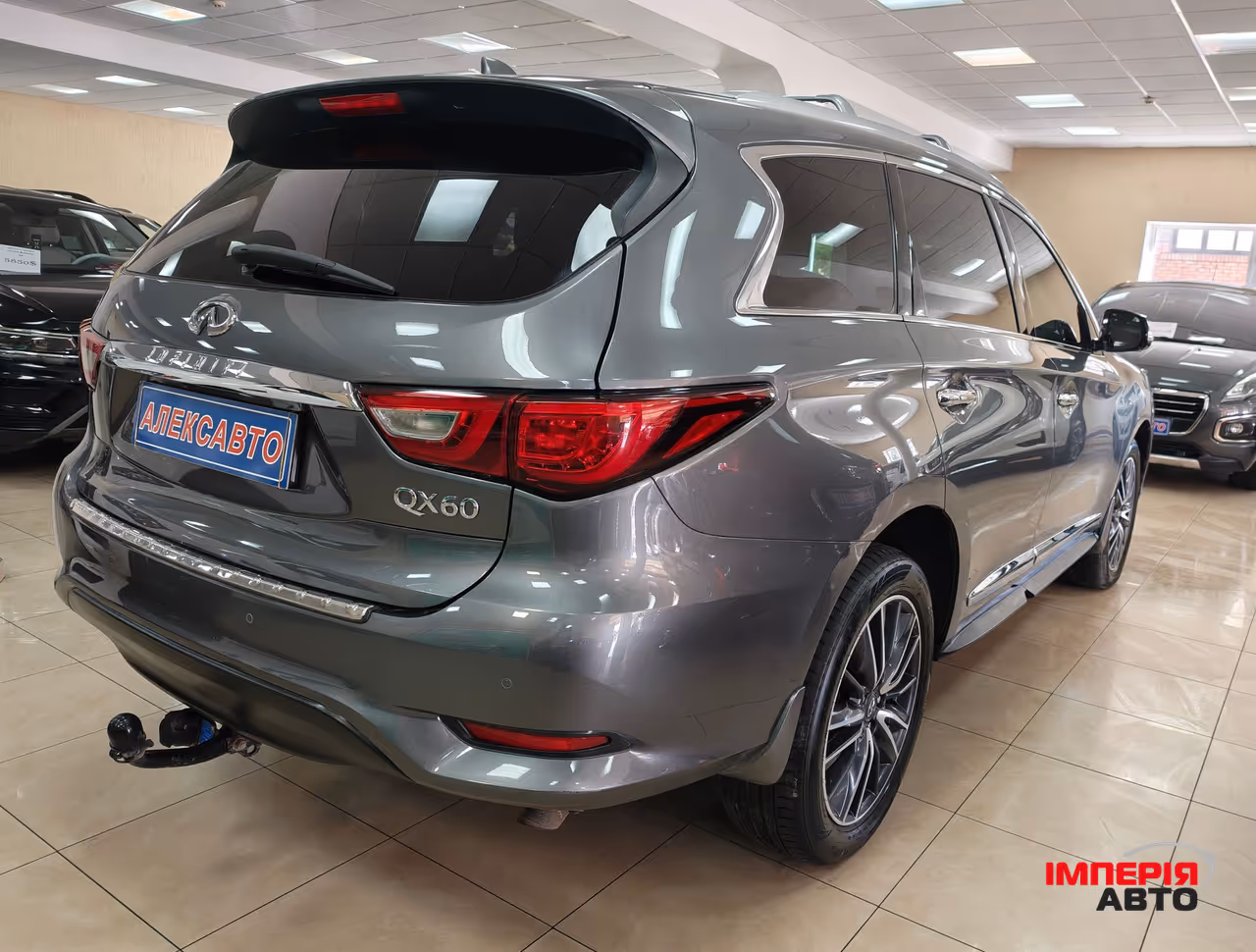 Infiniti QX60 - фото 3