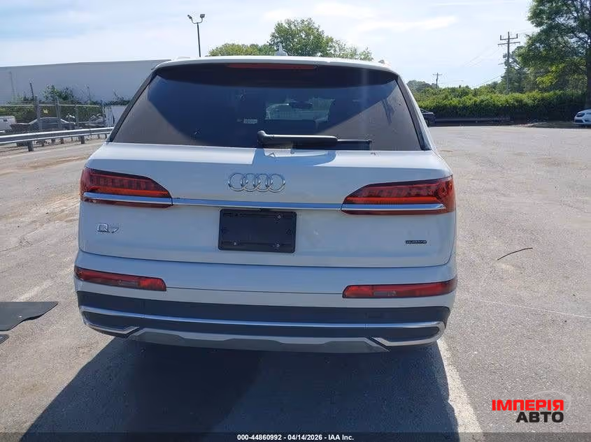 Audi Q7 - фото 8