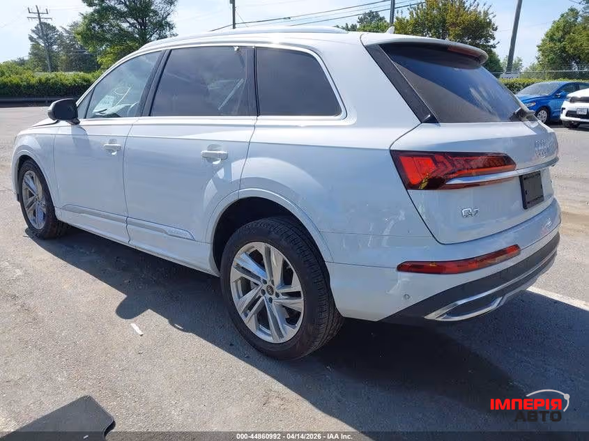 Audi Q7 - фото 3