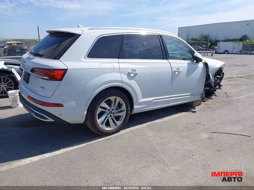 Audi Q7 - фото 4