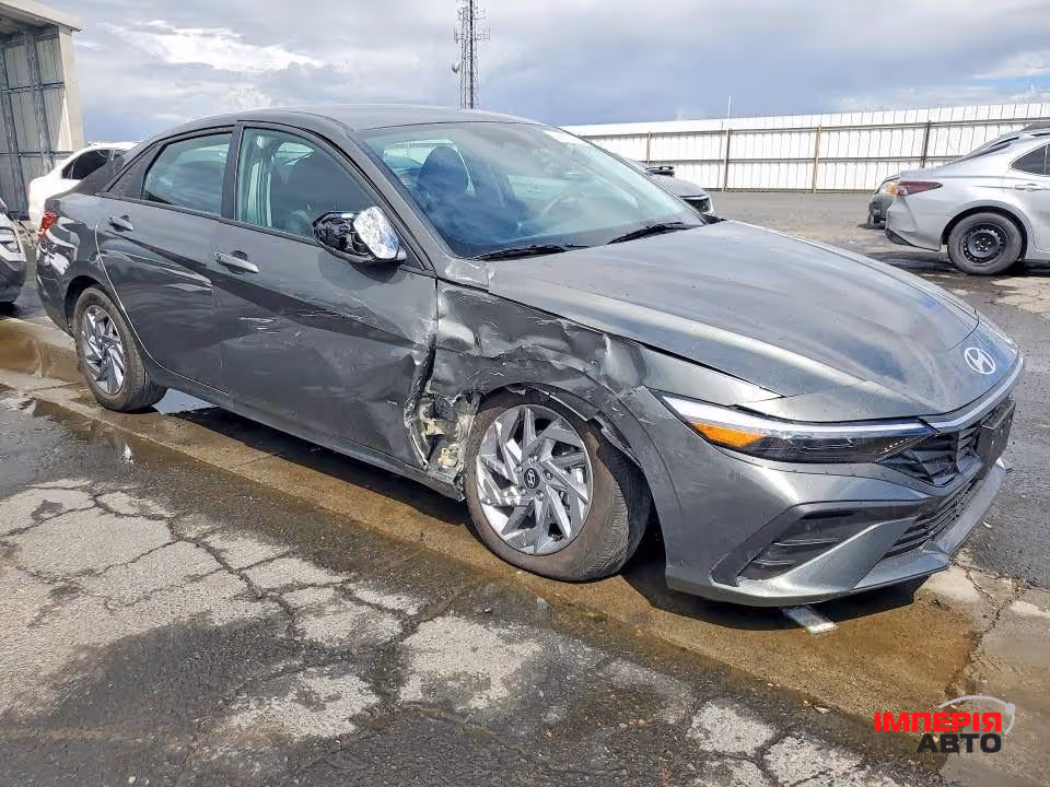 Hyundai Elantra - фото 6