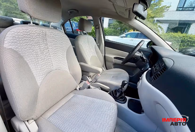 Hyundai Accent - фото 22