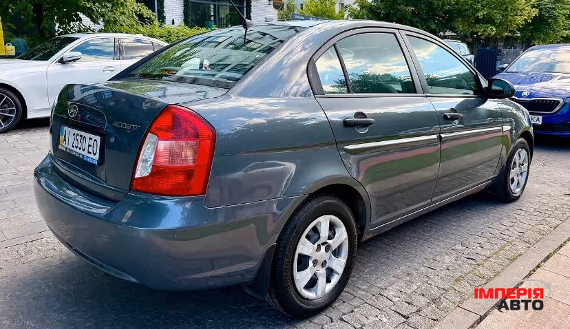 Hyundai Accent - фото 8
