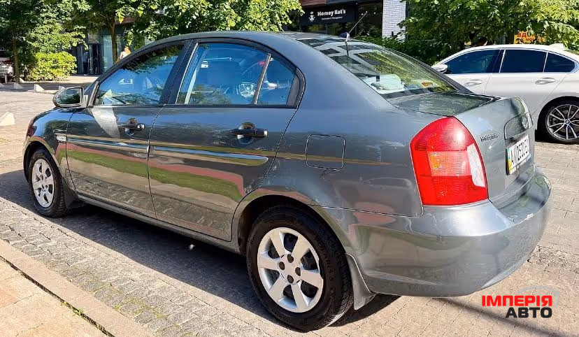 Hyundai Accent - фото 4
