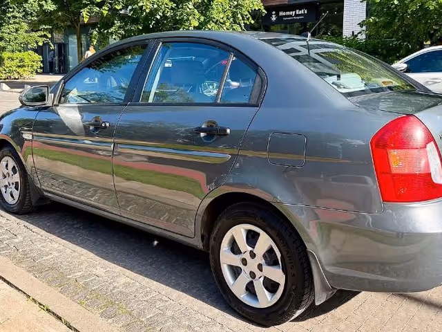 Hyundai Accent - фото 4
