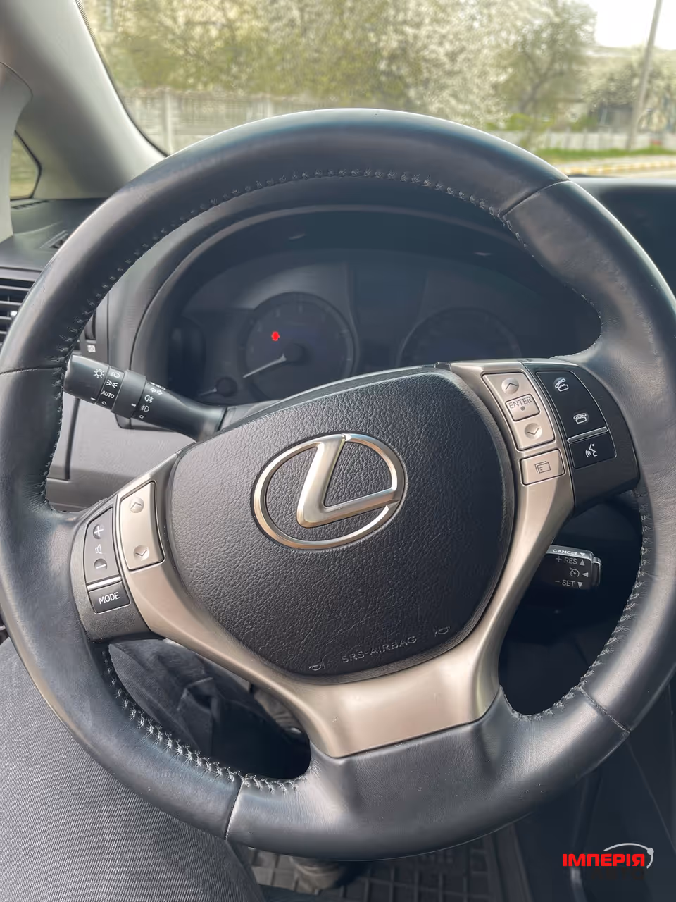 Lexus RX - фото 24
