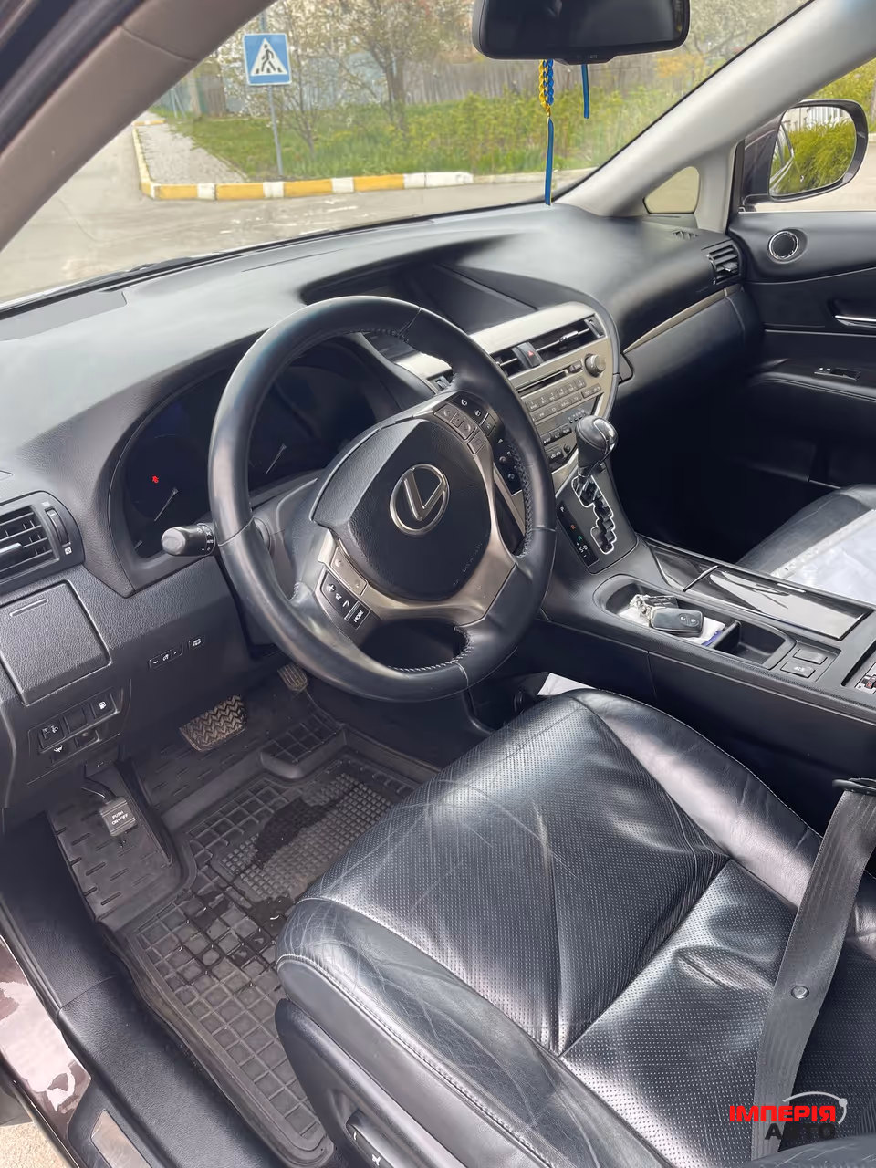 Lexus RX - фото 30
