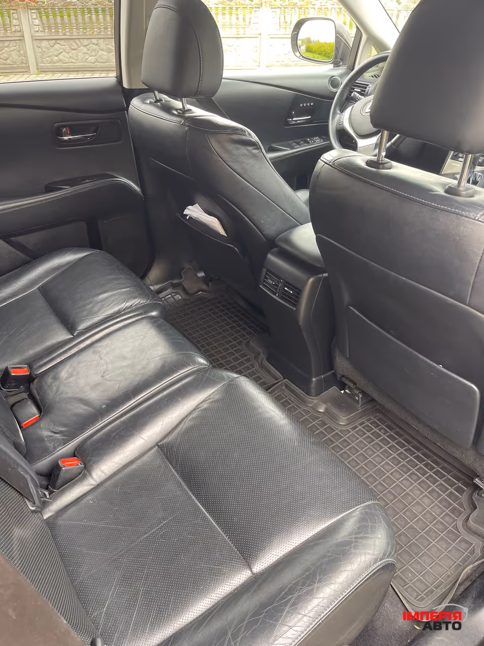 Lexus RX - фото 32