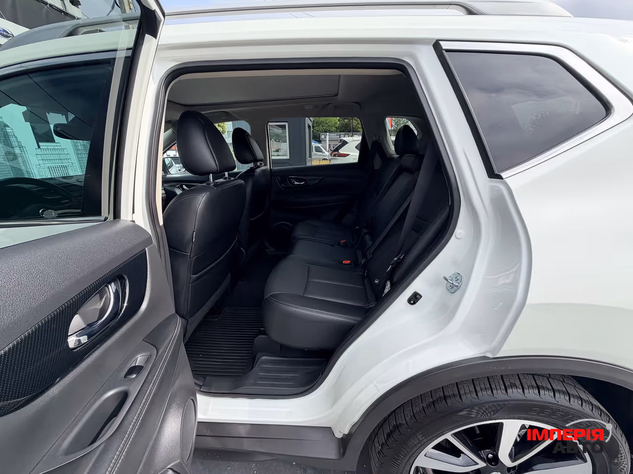 Nissan Rogue - фото 9