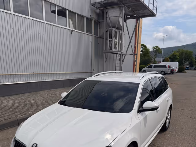 Skoda Octavia - фото 4