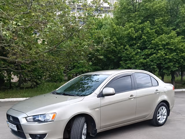 Mitsubishi Lancer - фото 5