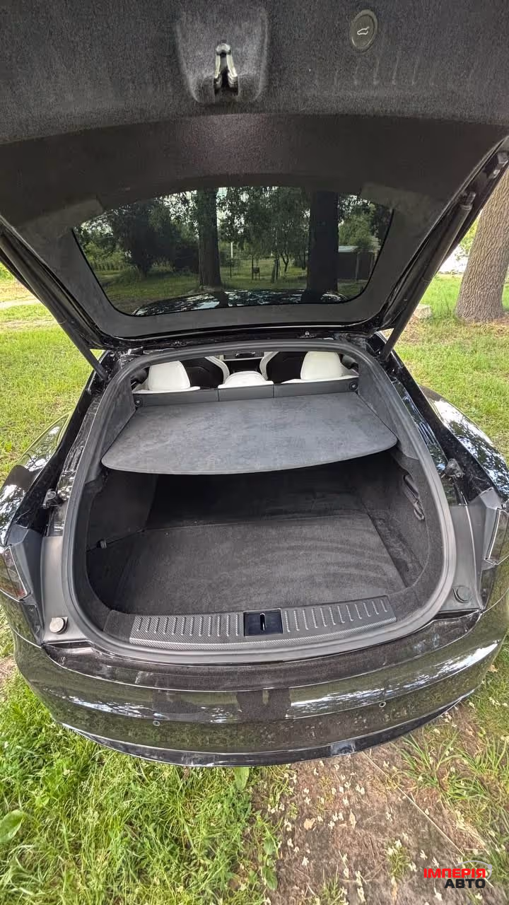 Tesla Model S - фото 17