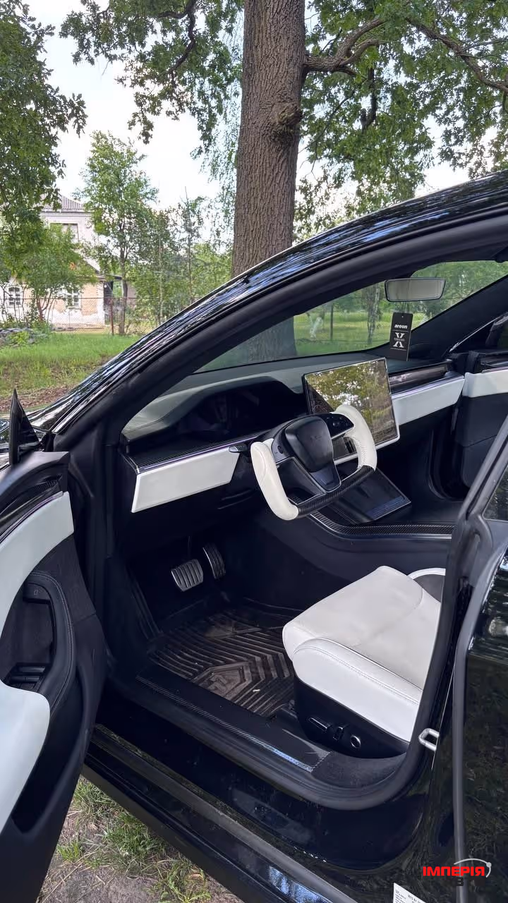 Tesla Model S - фото 10