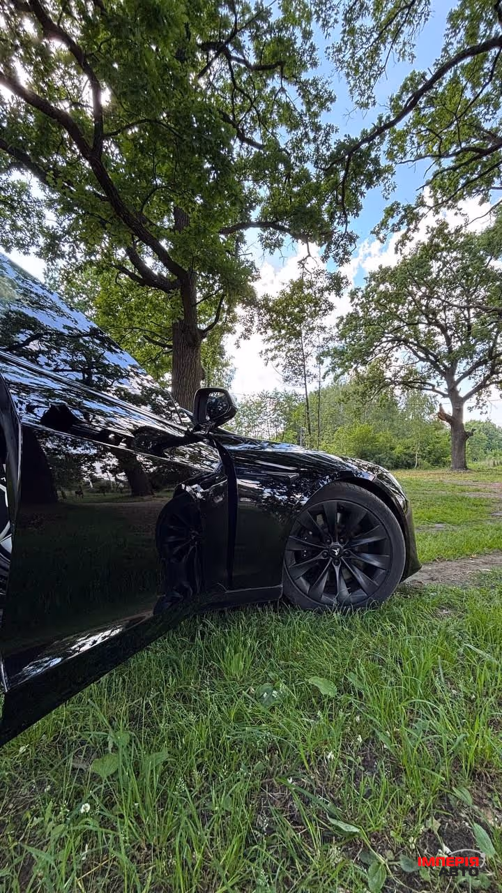 Tesla Model S - фото 22