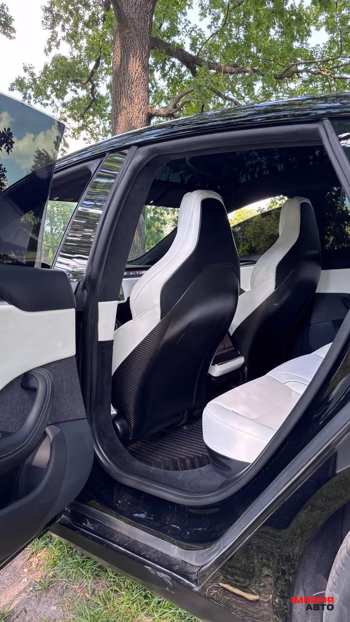 Tesla Model S - фото 13