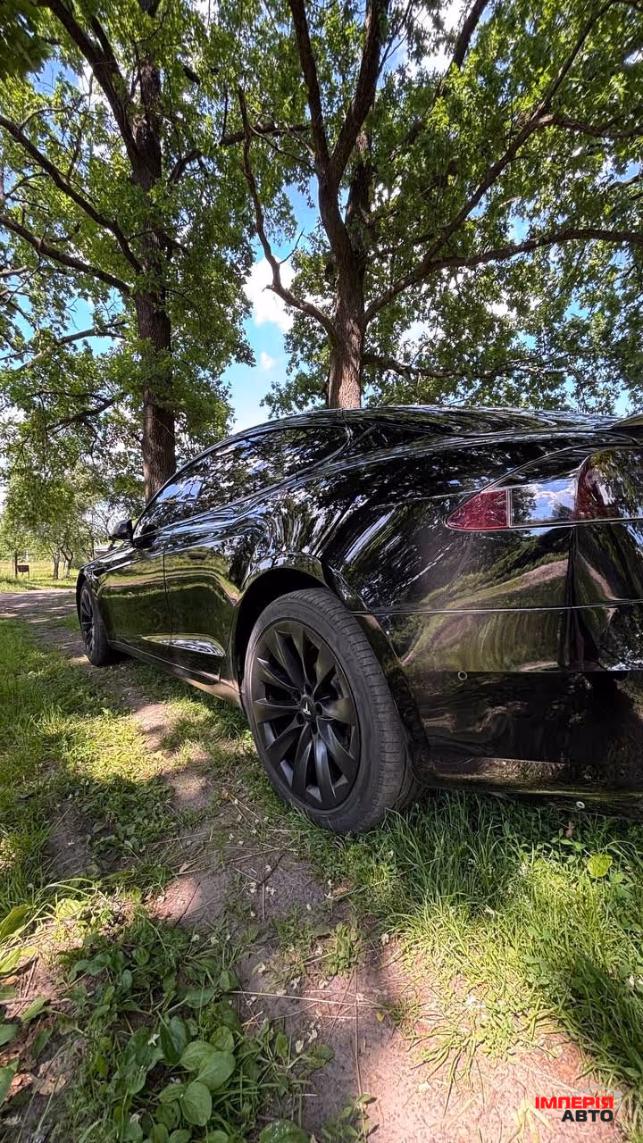 Tesla Model S - фото 33