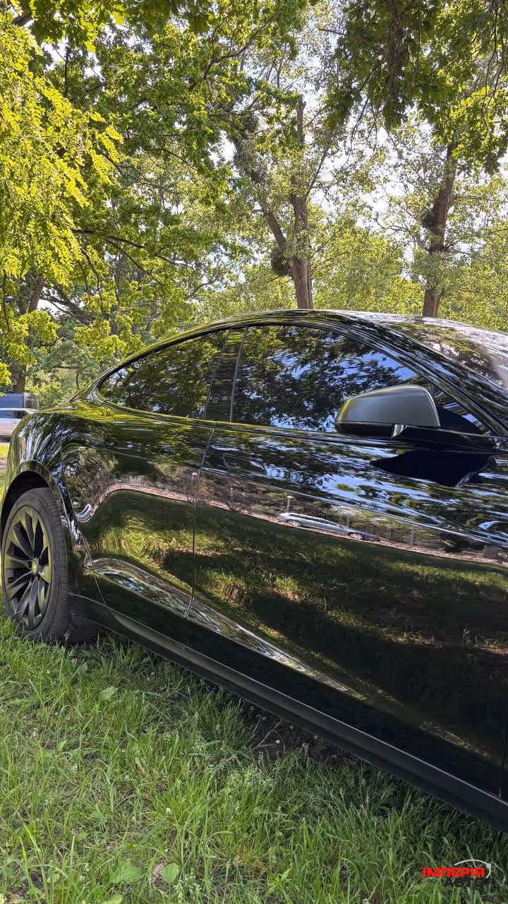 Tesla Model S - фото 34