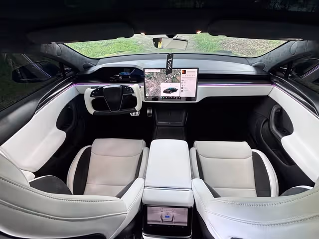 Tesla Model S - фото 2